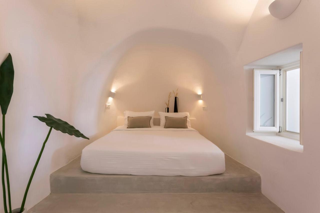 Bluedome Cavehouses By Otium Villa Oia (Santorini)