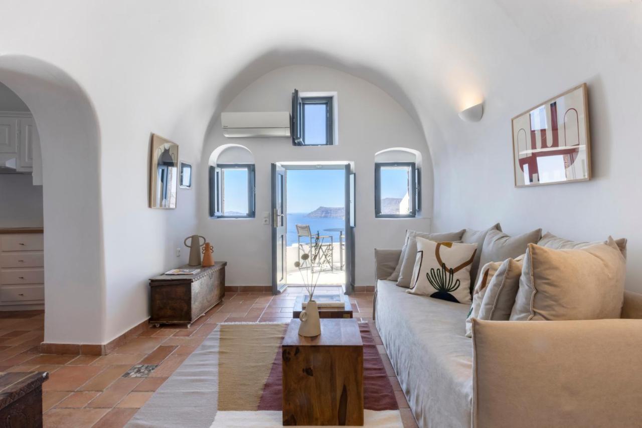 Bluedome Cavehouses By Otium * Oia (Santorini)