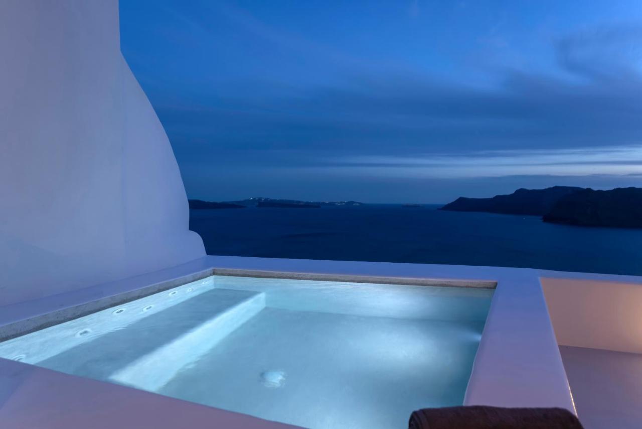 Bluedome Cavehouses By Otium Oia (Santorini)