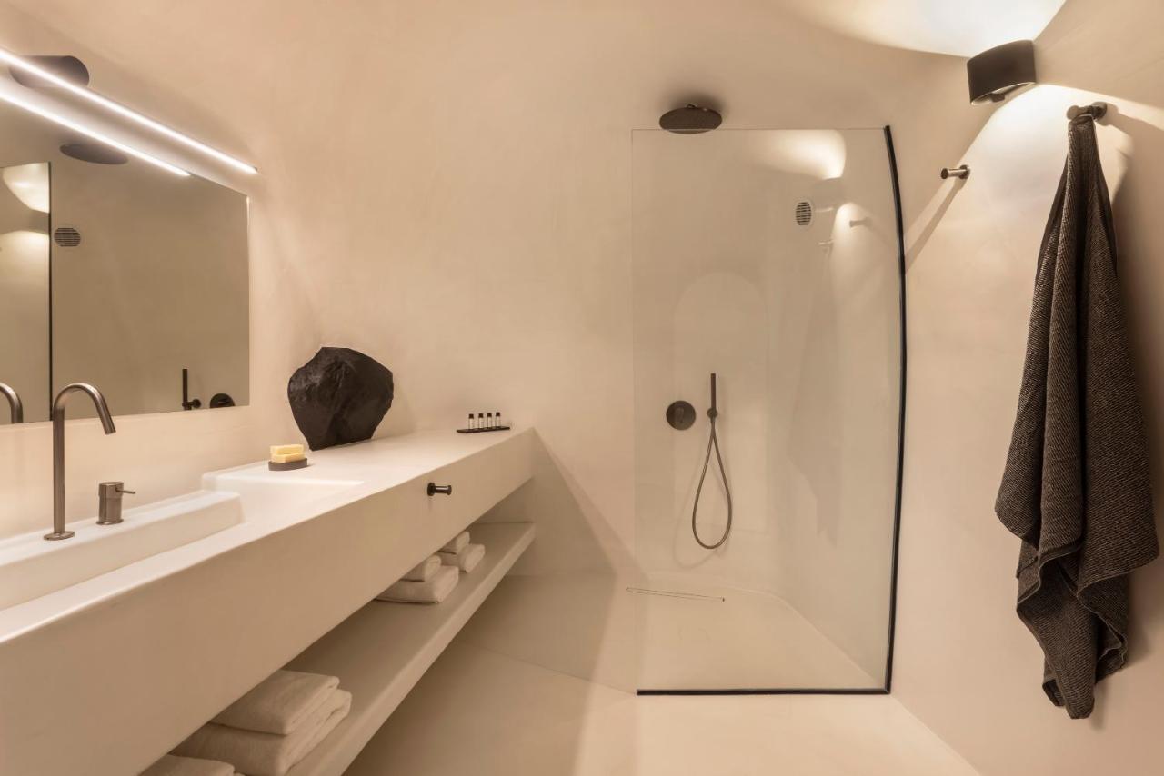 Bluedome Cavehouses By Otium * Oia (Santorini)