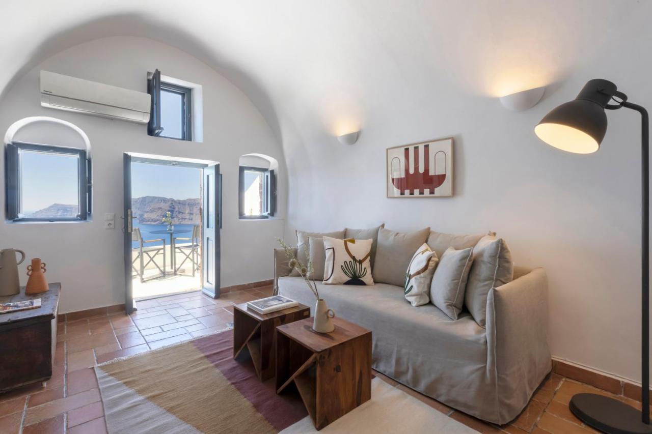 Bluedome Cavehouses By Otium Villa Oia (Santorini)